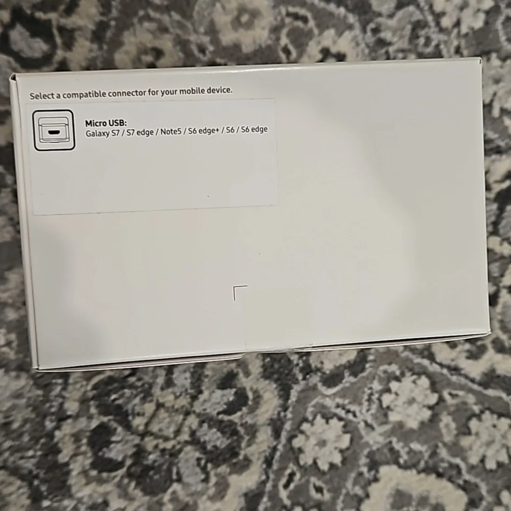 NEW! Samsung VR NEW in box!
